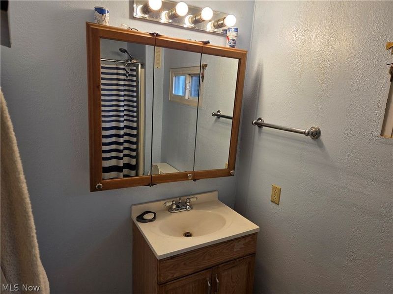 2410 Railroad Street, Newton Falls, OH 44444 Photo 20