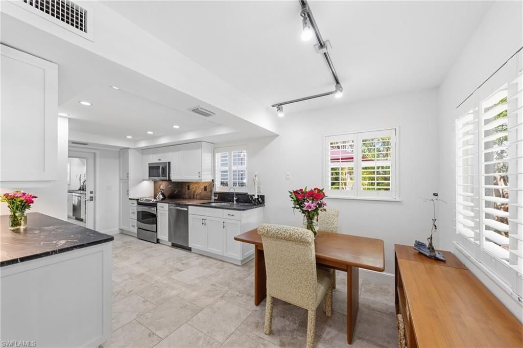 4772 West Blvd, Unit E102, Naples, FL 34103 Photo