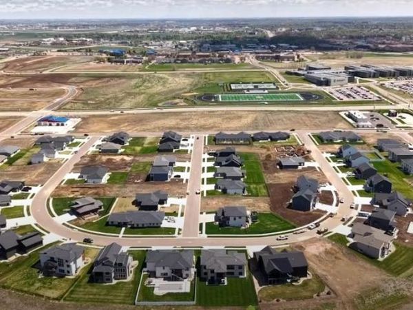 5406 W Vision Cir, Sioux Falls, SD 57107