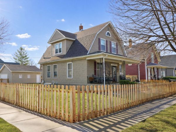 453 Orchard Street, Elgin, IL 60123