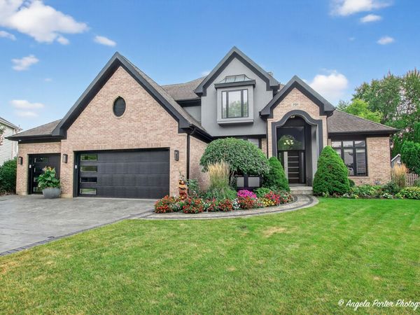 701 Caitlin Court , Grayslake, IL 60030