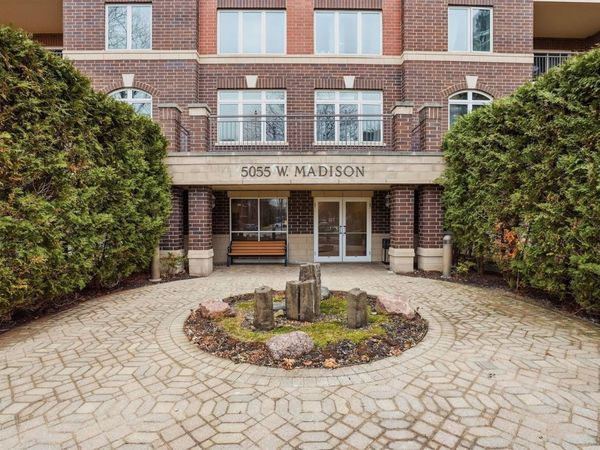 5055 Madison Street , Unit 402, Skokie, IL 60077