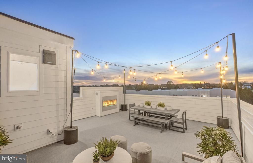 19784 Lavender Dust Square, Ashburn, VA 20147 Main Photo