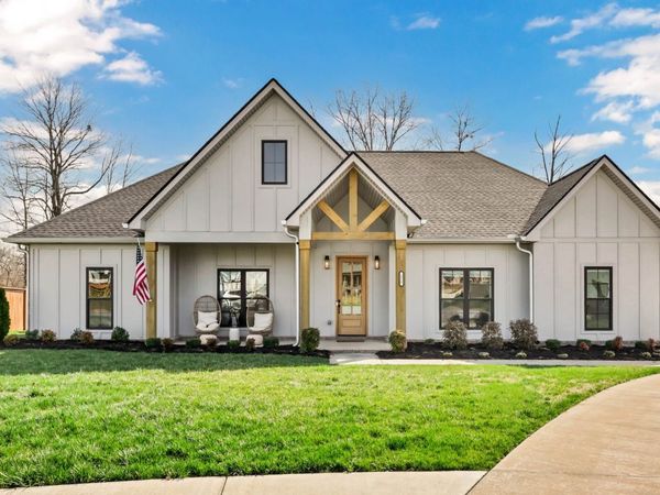 121 Denton Ct, Clarksville, TN 37043