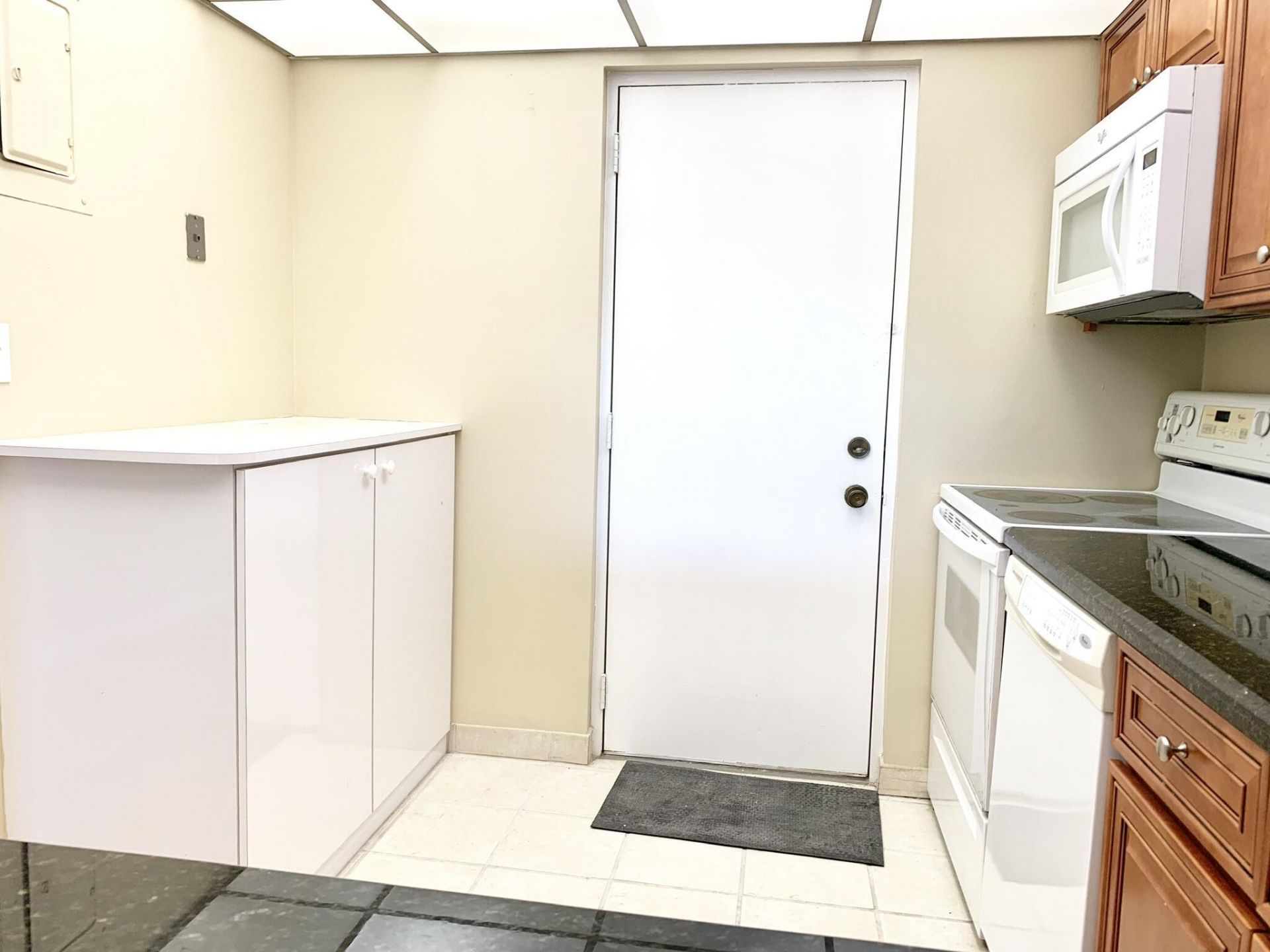 2312 S Cypress Bend Drive, Unit 209, Pompano Beach, FL 33069 Photo