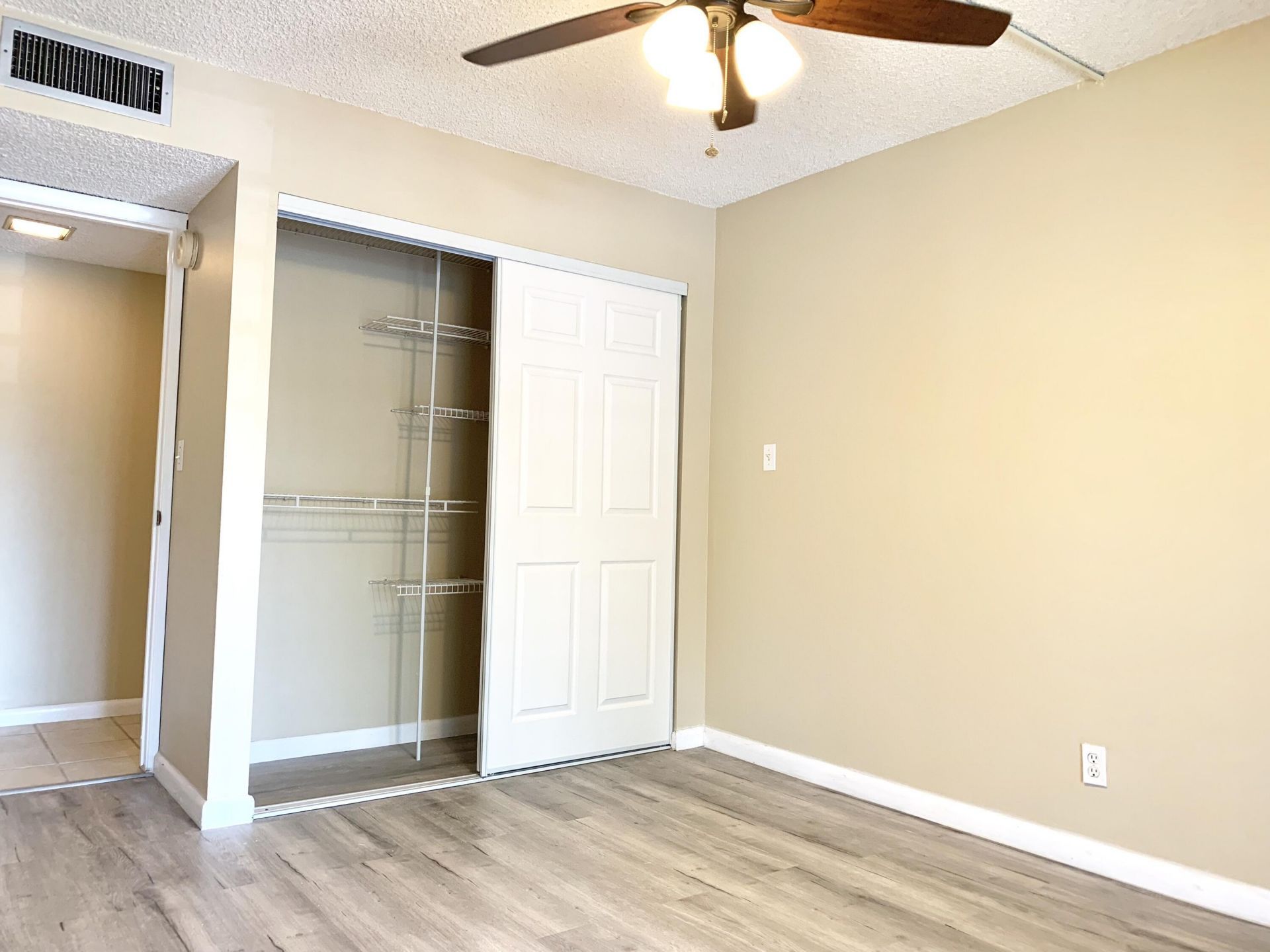 2312 S Cypress Bend Drive, Unit 209, Pompano Beach, FL 33069 Photo