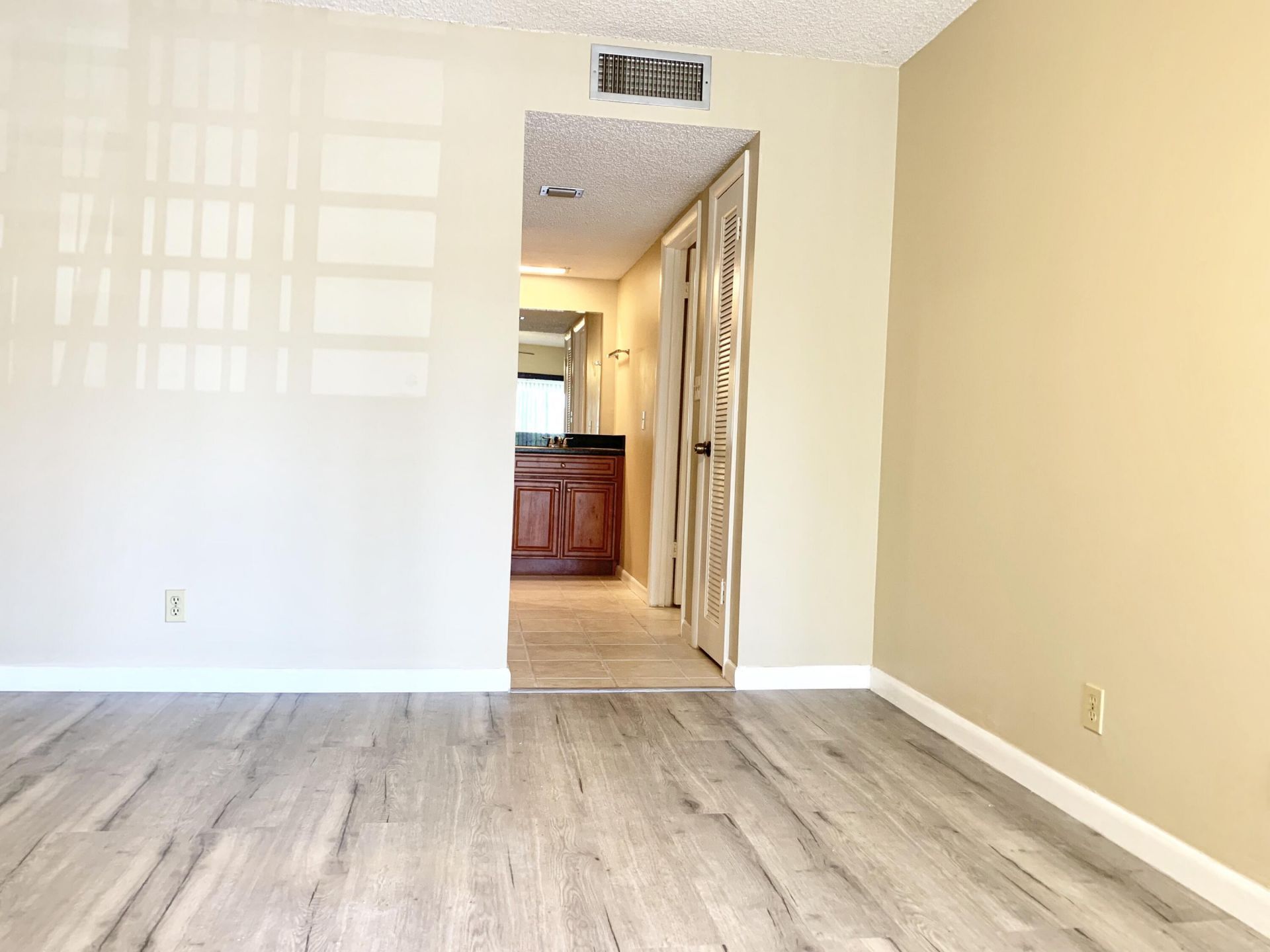 2312 S Cypress Bend Drive, Unit 209, Pompano Beach, FL 33069 Photo