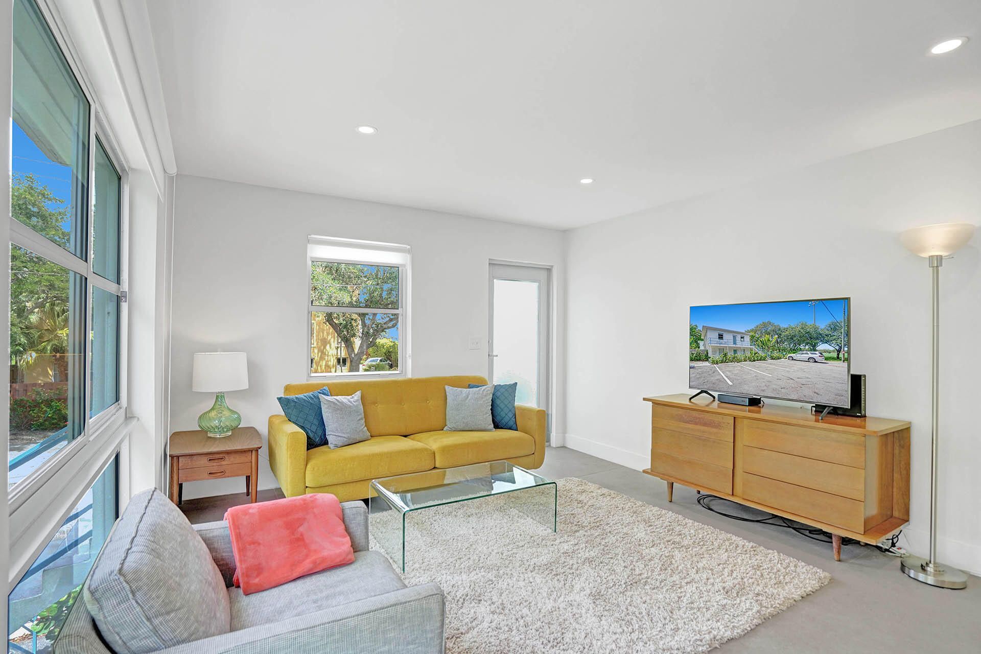 625 NE 13th Avenue, Unit 02, Fort Lauderdale, FL 33304 Photo