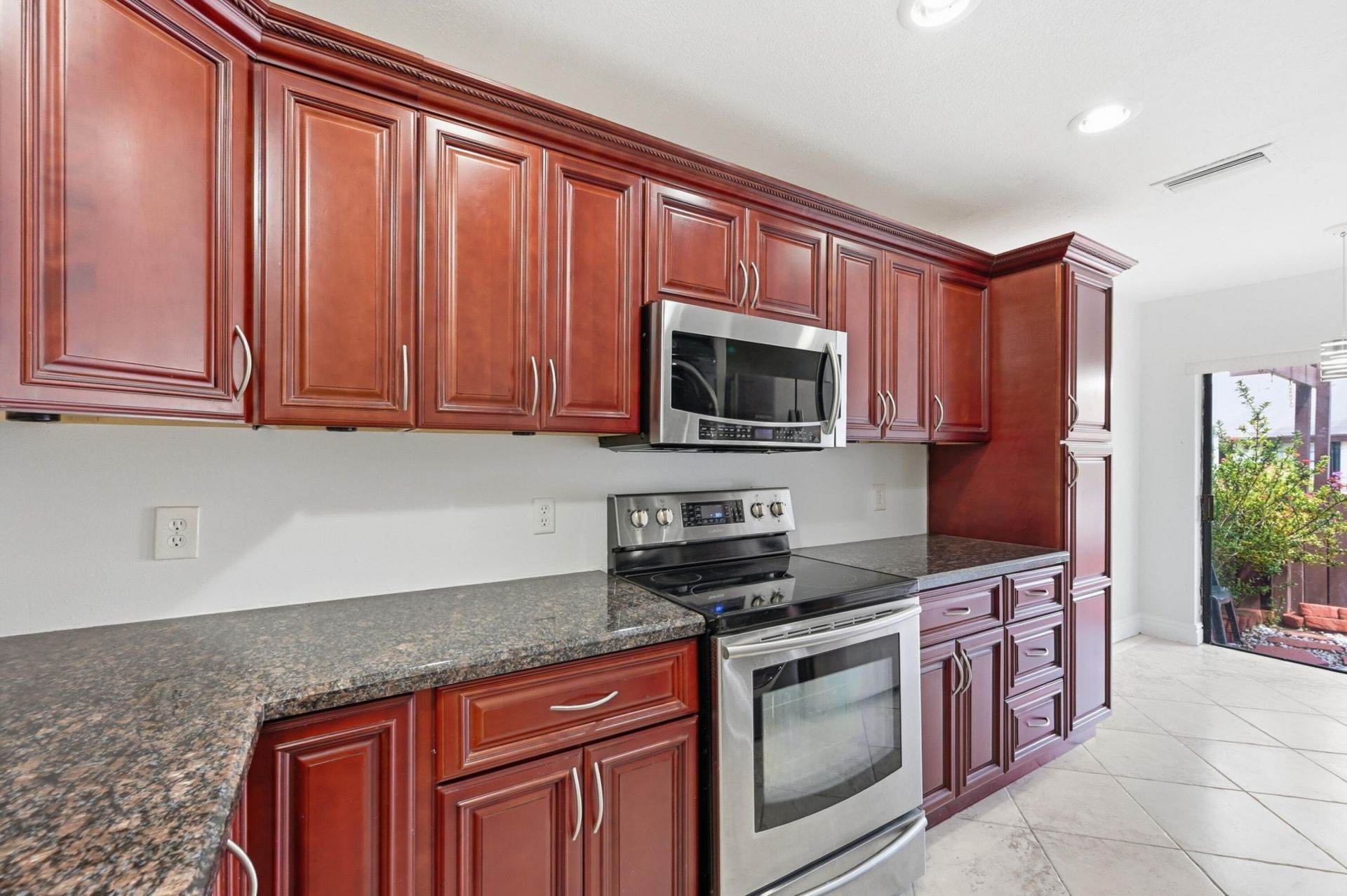 8336 NW 37th Place, Sunrise, FL 33351 Photo