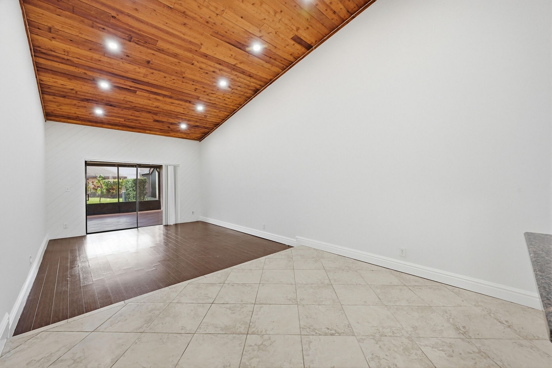 8336 NW 37th Place, Sunrise, FL 33351 Photo