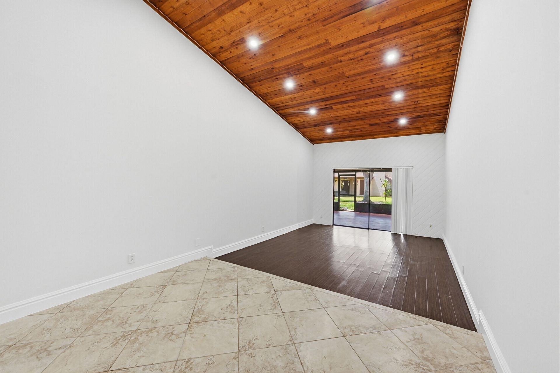 8336 NW 37th Place, Sunrise, FL 33351 Photo