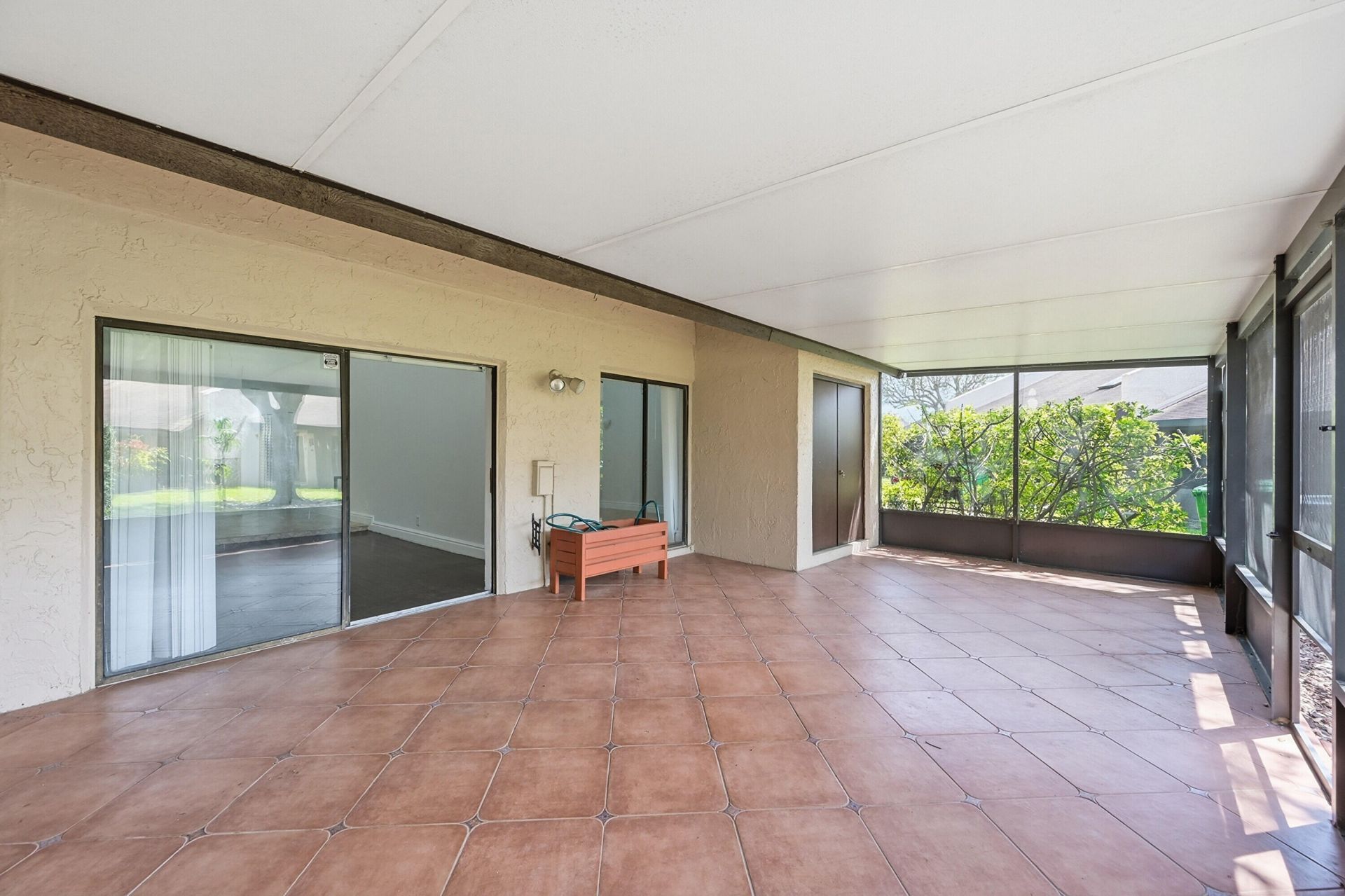 8336 NW 37th Place, Sunrise, FL 33351 Photo