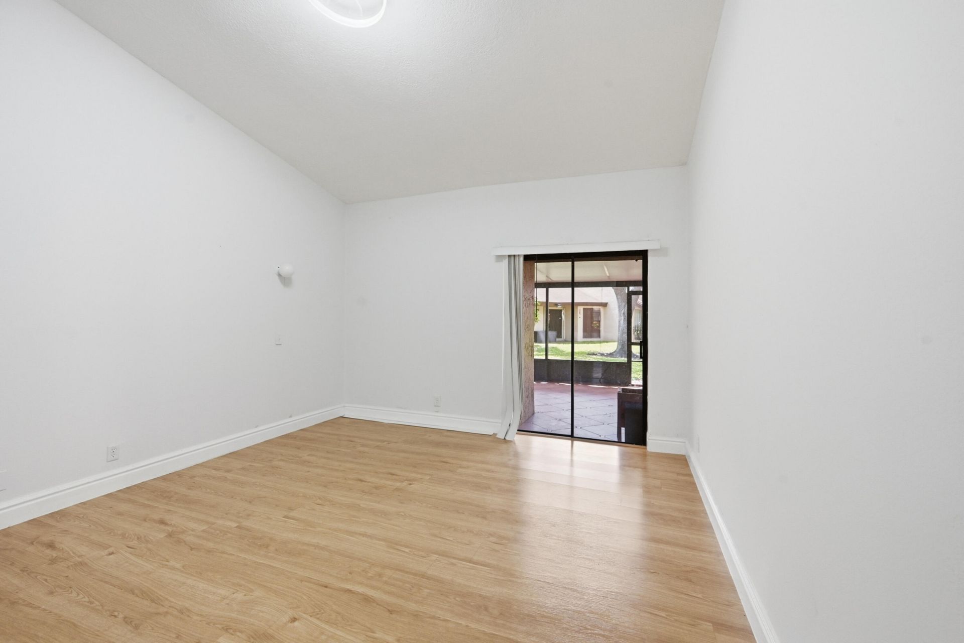 8336 NW 37th Place, Sunrise, FL 33351 Photo