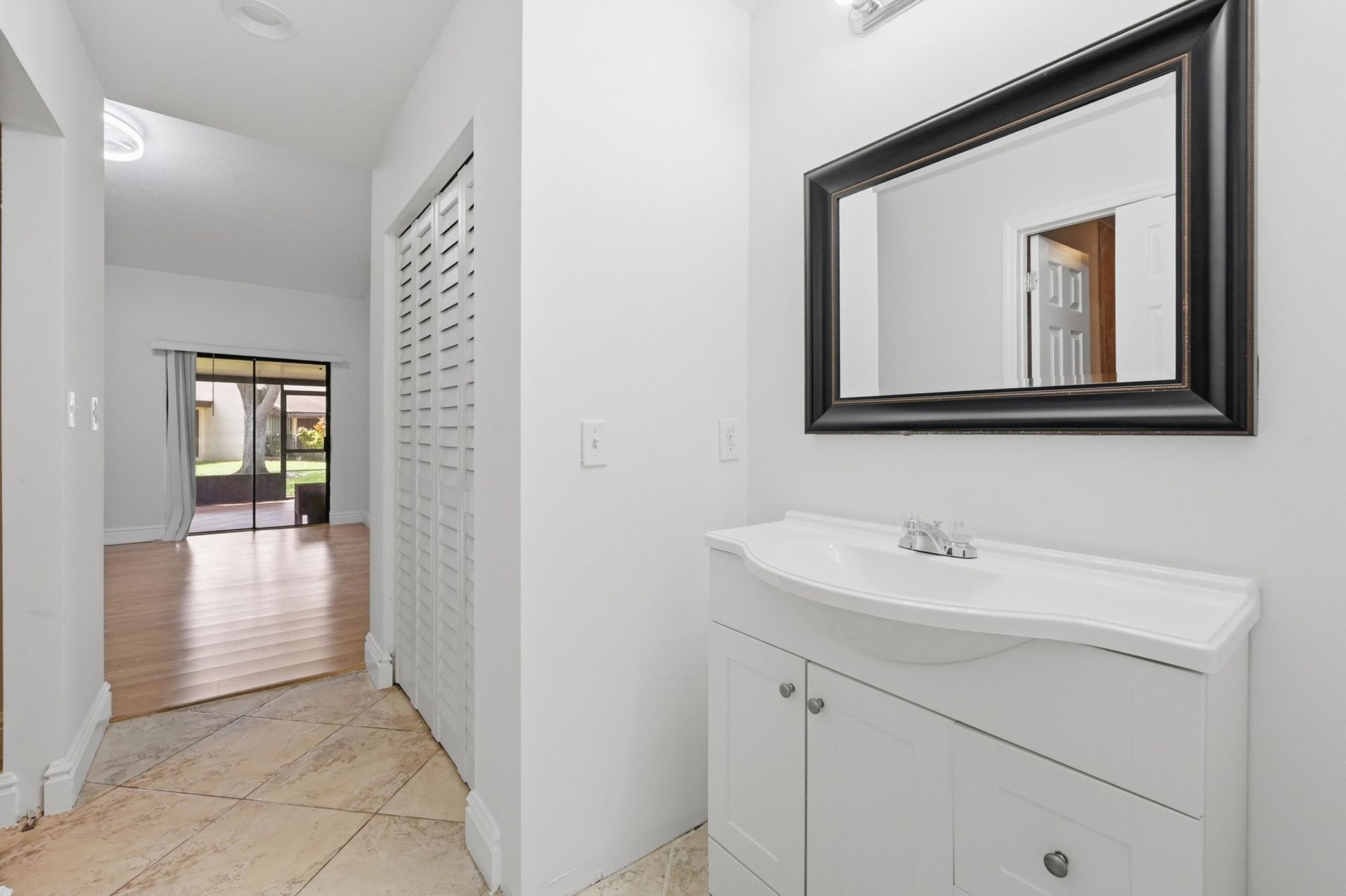 8336 NW 37th Place, Sunrise, FL 33351 Photo