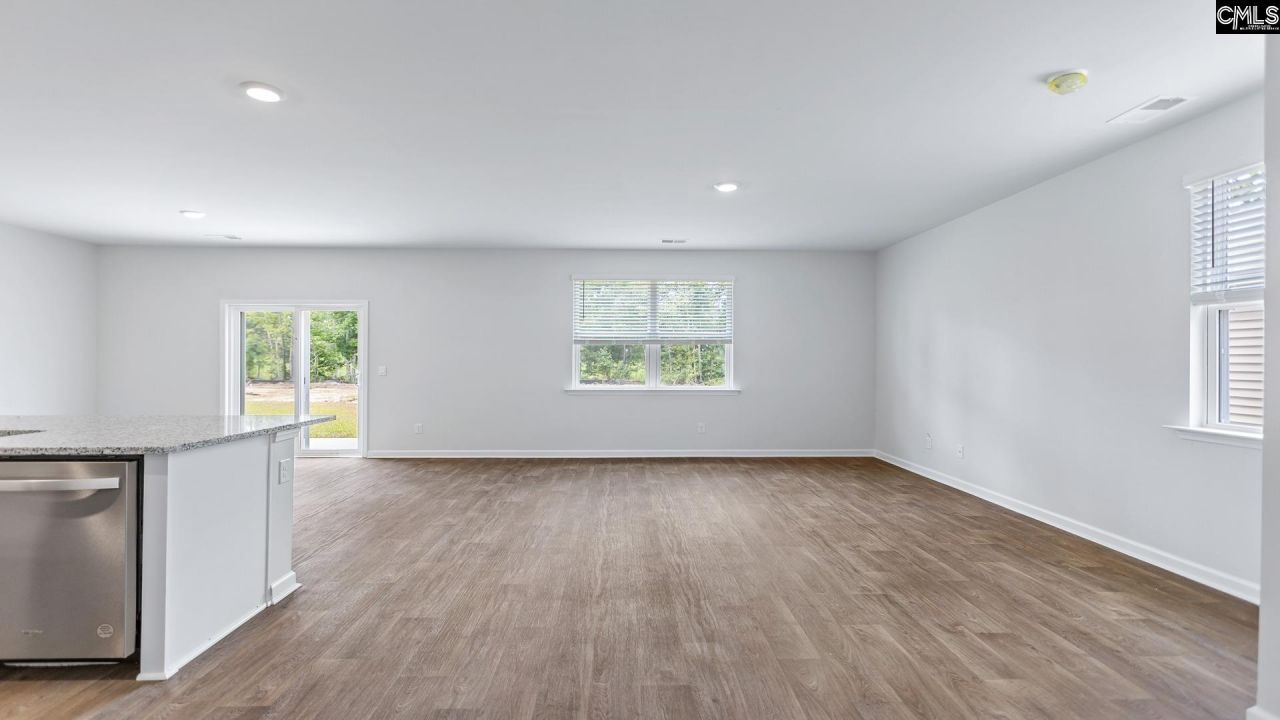 1037 Grand Oaks Drive Photo 11