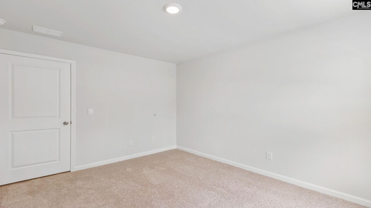 1037 Grand Oaks Drive Photo 13