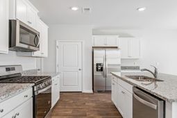 1037 Grand Oaks Drive photo 4