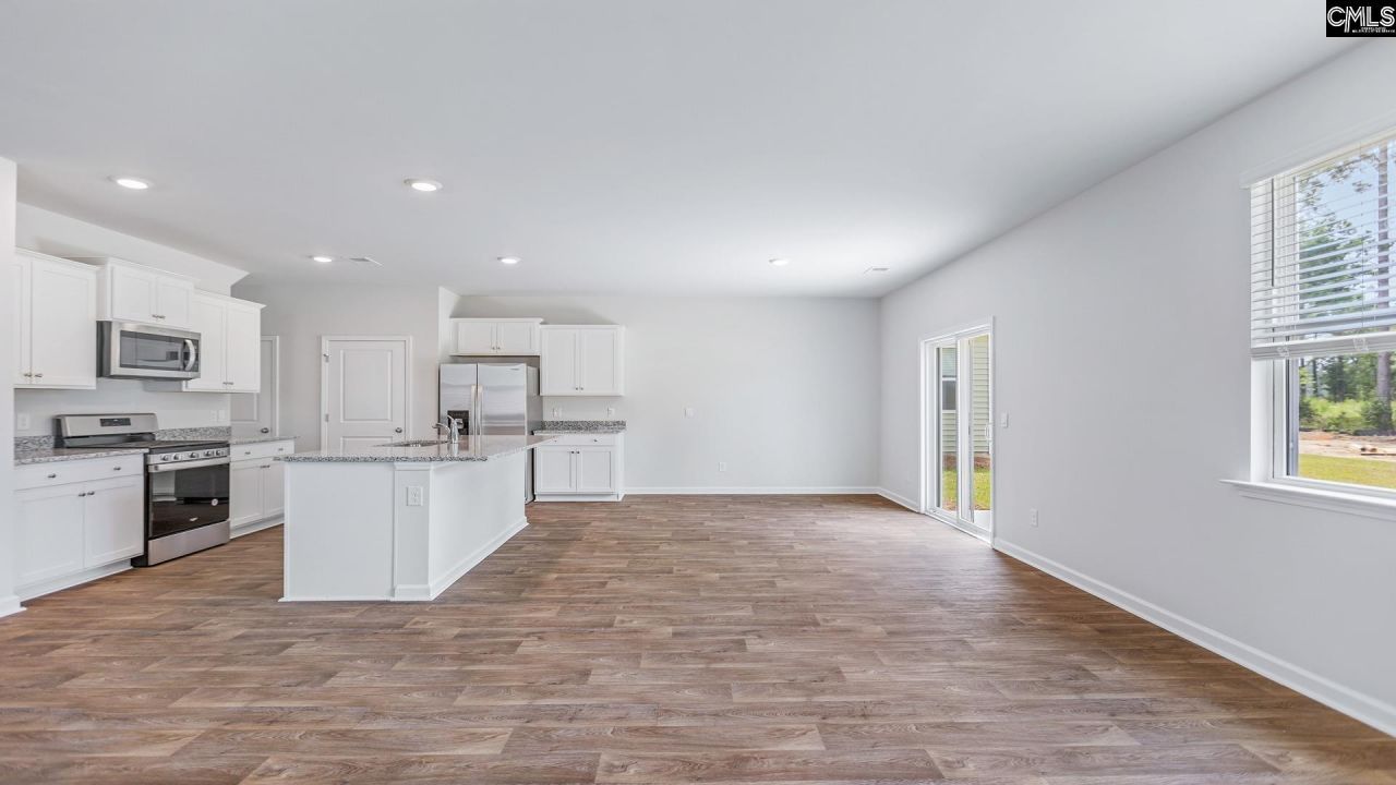 1037 Grand Oaks Drive Photo 8