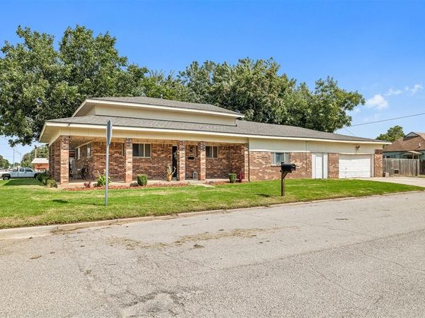 400 N Choctaw Avenue, El Reno, OK 73036