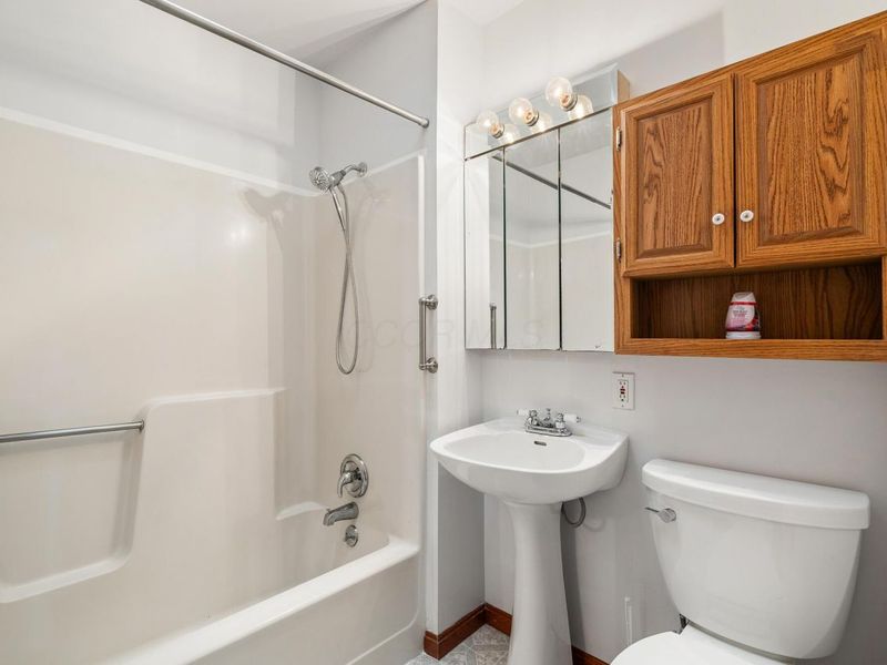 539 E 5th Street , Ashland, OH 44805 Photo 13