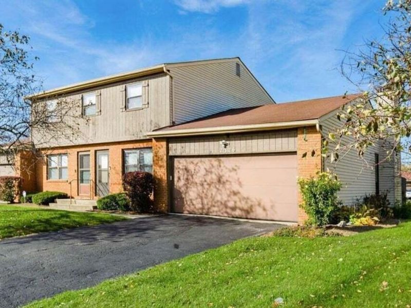 2326 Laurelwood Drive, Unit 2, Columbus, OH 43229 Photo 1