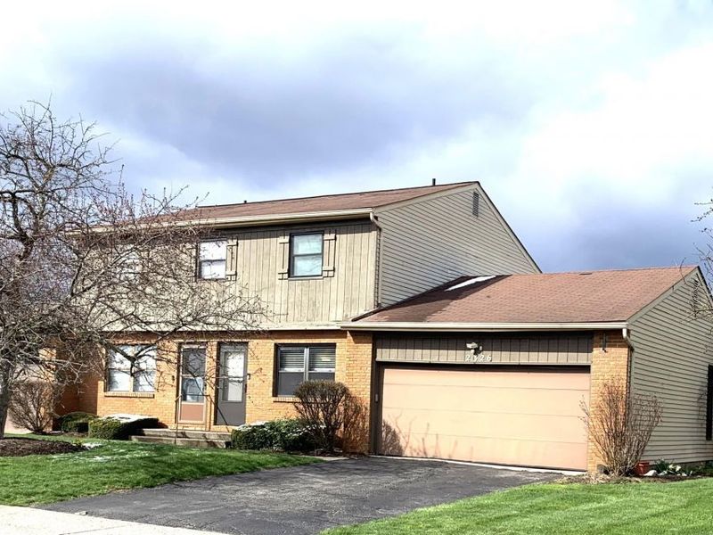 2326 Laurelwood Drive, Unit 2, Columbus, OH 43229 Photo 2