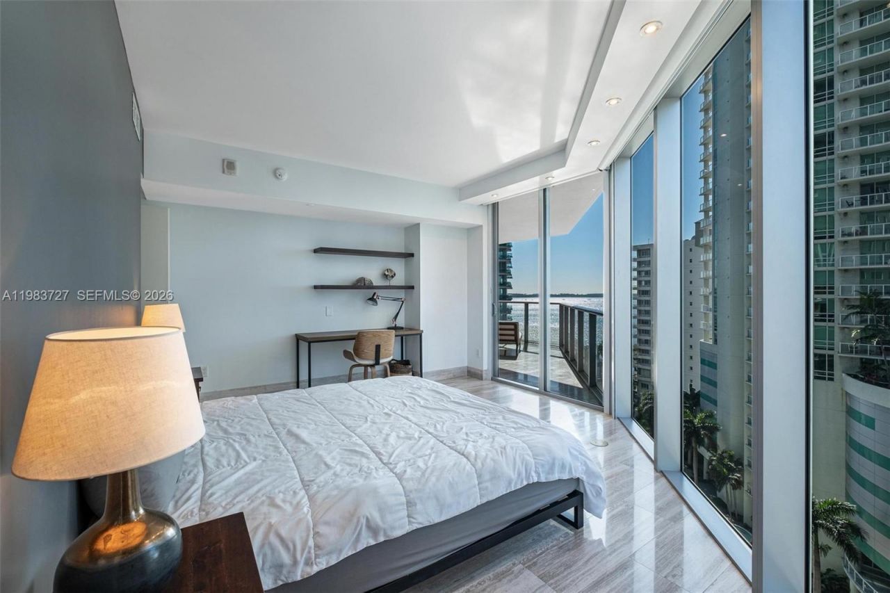 1300 Brickell Bay Dr, Unit 1102, Miami, FL 33131 Photo