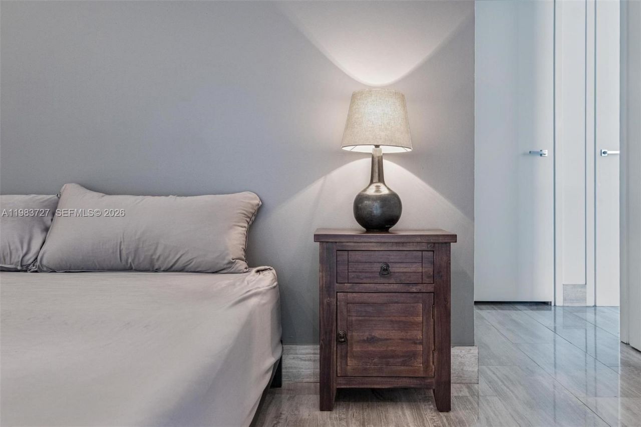 1300 Brickell Bay Dr, Unit 1102, Miami, FL 33131 Photo