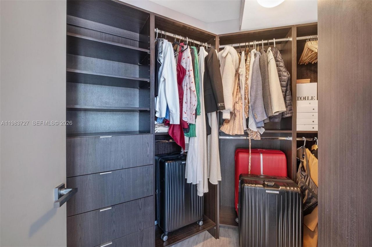 1300 Brickell Bay Dr, Unit 1102, Miami, FL 33131 Photo