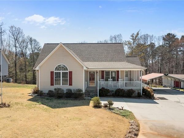 2559 Butterfly Trail, Randleman, NC 27317