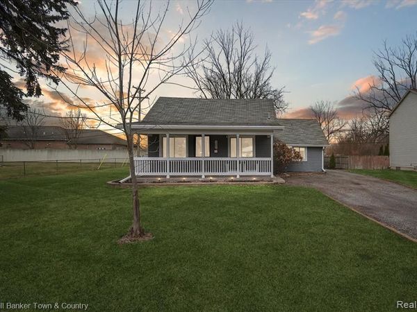 29204 Bretton Street, Livonia, MI 48152