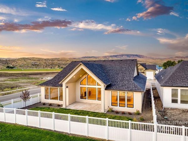 14319 N Goldfinch Ave, Boise, ID 83714