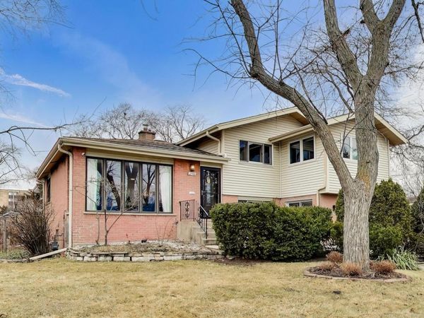 2506 Allison Court , Glenview, IL 60025