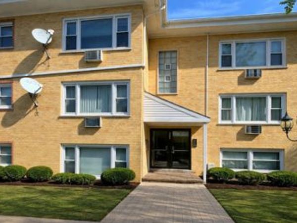 6630 W 95th Street, Unit 3D, Oak Lawn, IL 60453