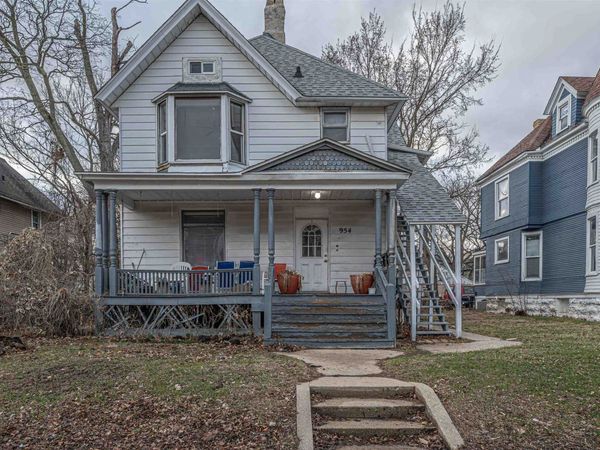 954 N Church Streets, ROCKFORD, IL 61103