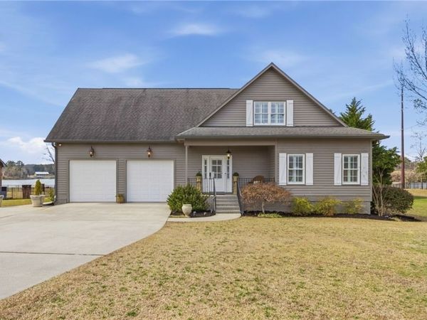 12425 Lakeview manor Drive, Northport, AL 35475