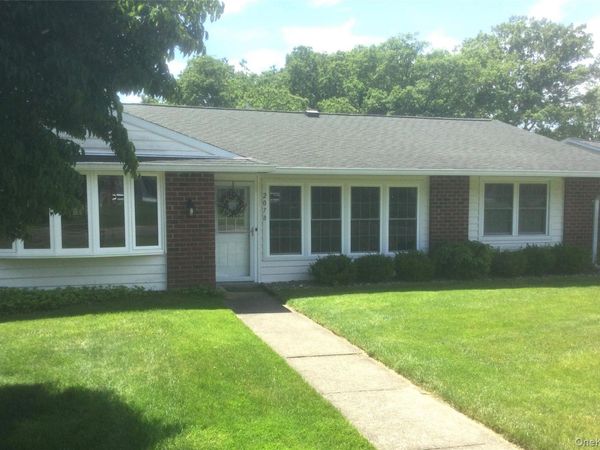 207 Woodbridge Drive, Unit B, Ridge, NY 11961