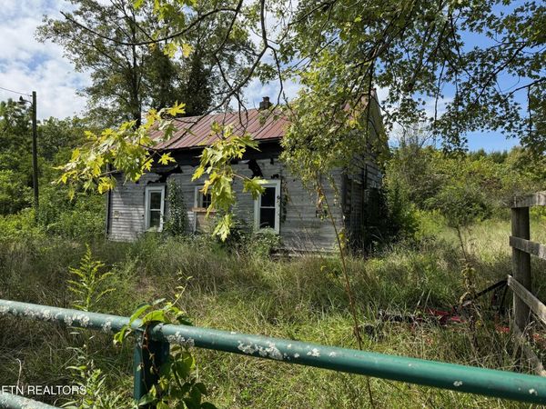 1235 Tatesville Rd, Palmer, TN 37365