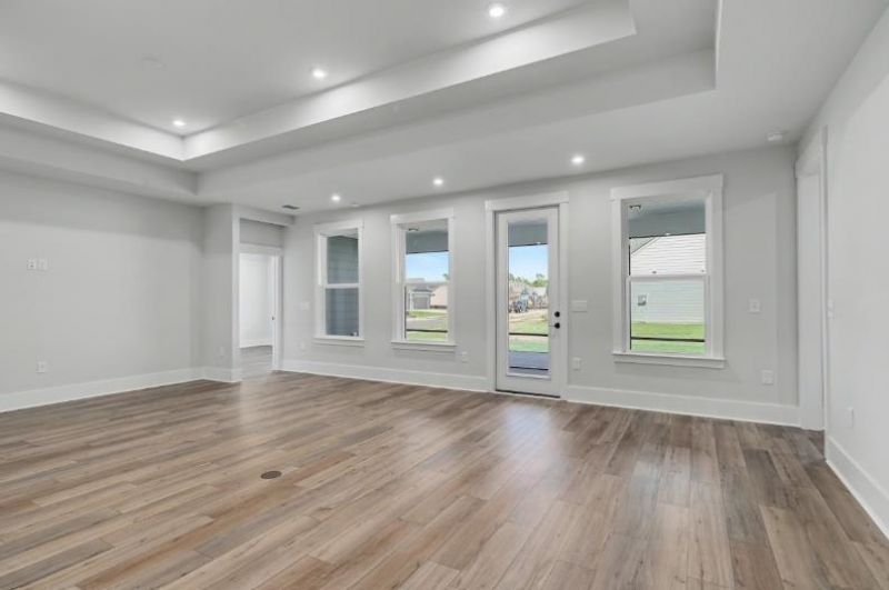 901 Lady Bird Way Photo 13