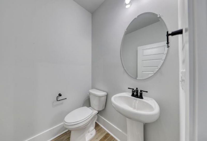 901 Lady Bird Way Photo 7