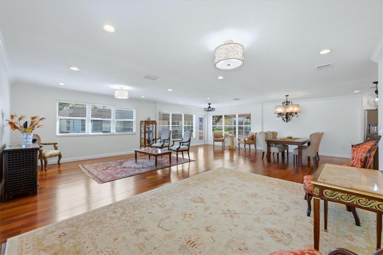 2713 Riverbluff Court, Unit V101, Sarasota, FL 34231 Photo