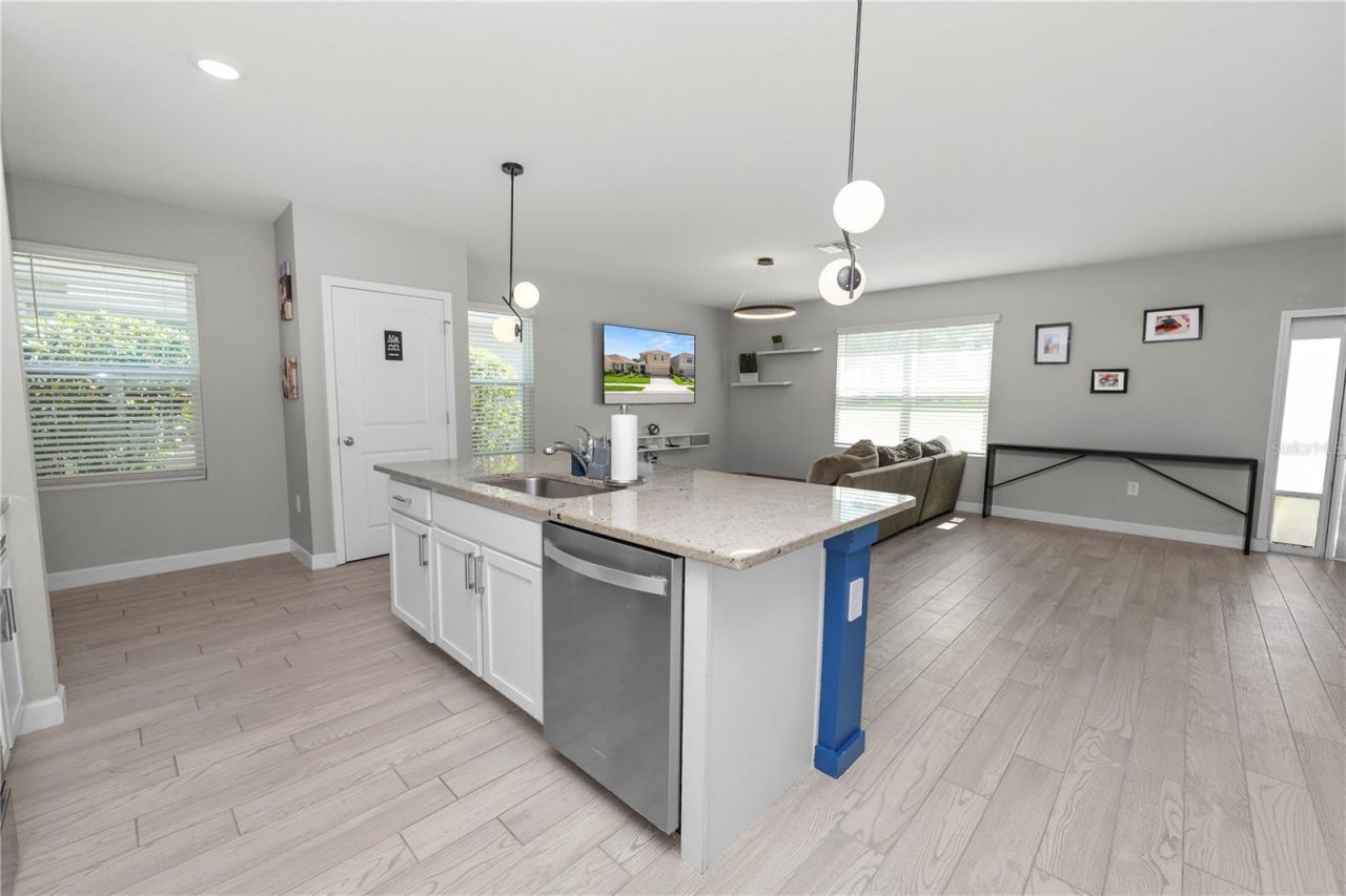 3231 Hilltop Circle , Lakewood Ranch, FL 34211 Photo