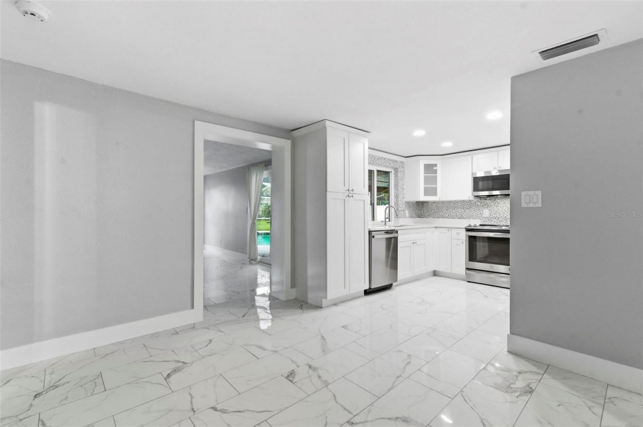 212 W 131st Avenue , Tampa, FL 33612 Photo