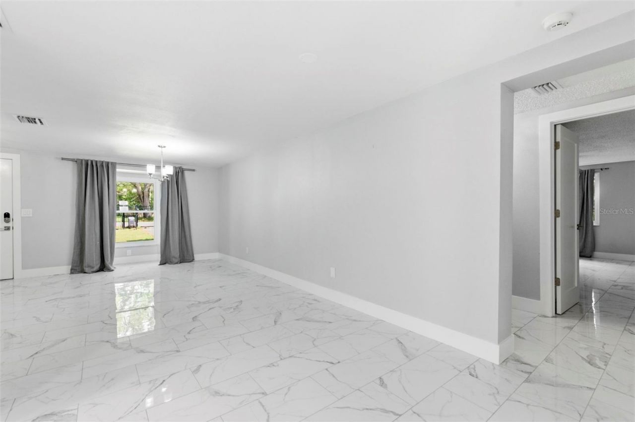 212 W 131st Avenue , Tampa, FL 33612 Photo