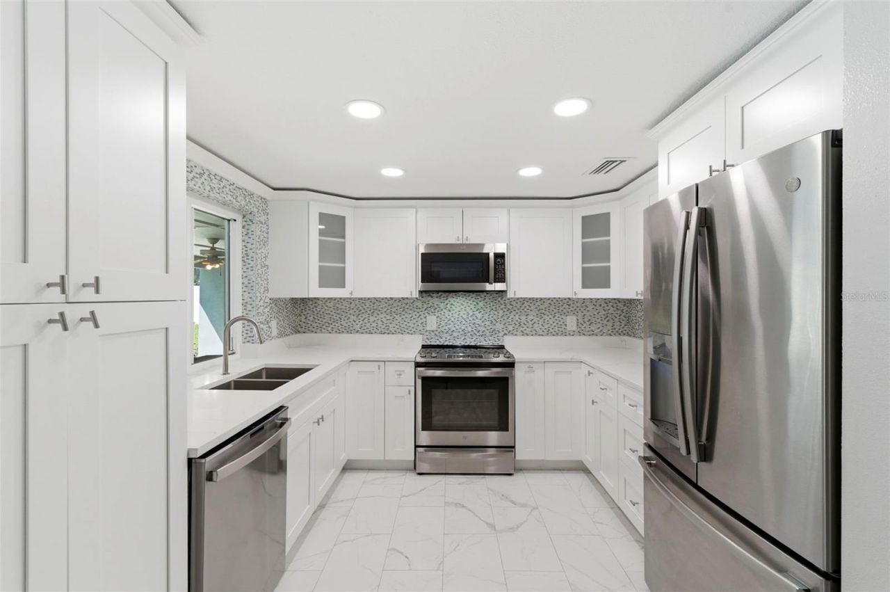 212 W 131st Avenue , Tampa, FL 33612 Photo