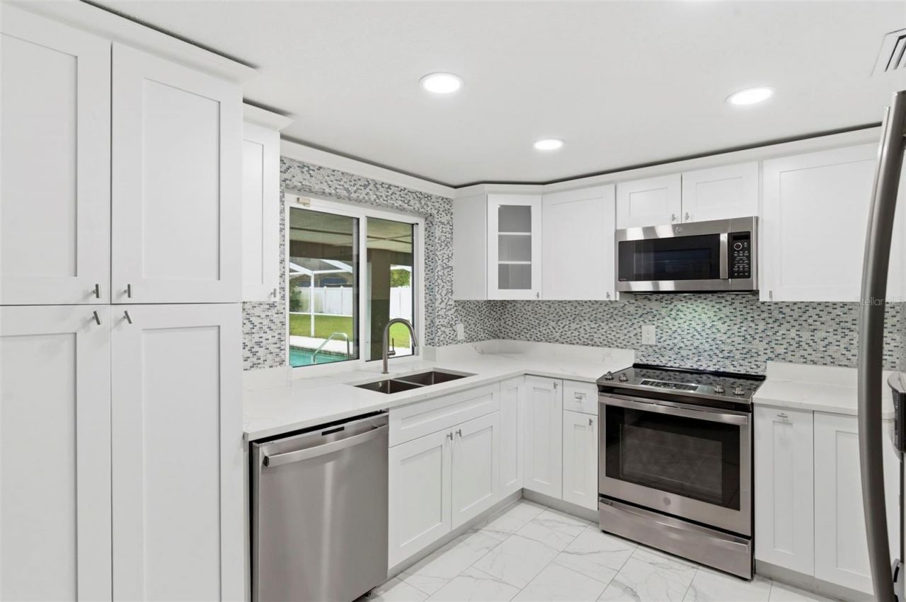 212 W 131st Avenue , Tampa, FL 33612 Photo