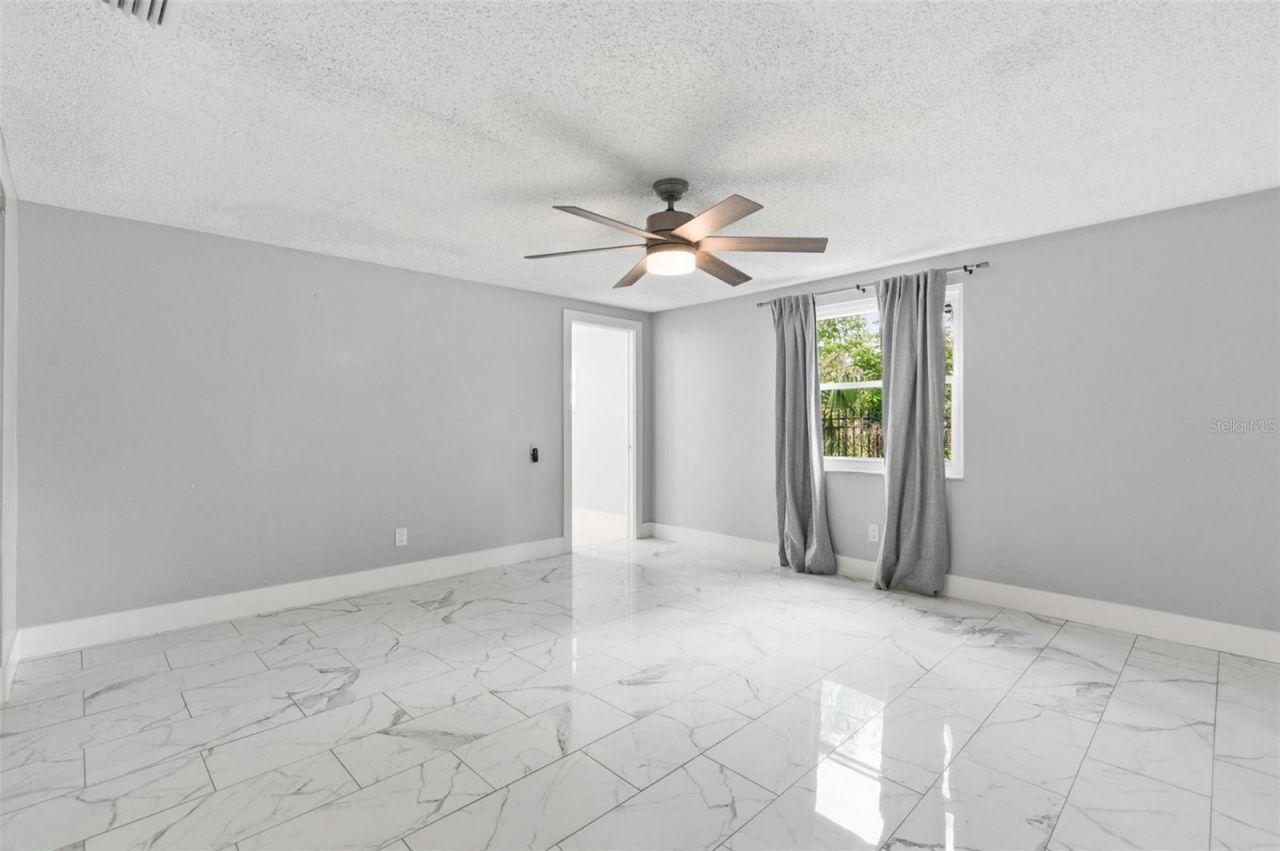 212 W 131st Avenue , Tampa, FL 33612 Photo