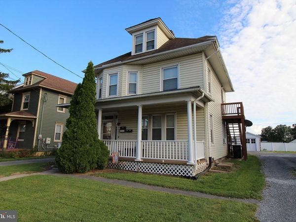 354 A E MAIN STREET , NEW HOLLAND, PA 17557