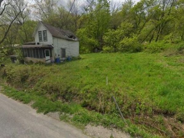 23 Dundee Avenue, Hoosick Falls, NY 12090