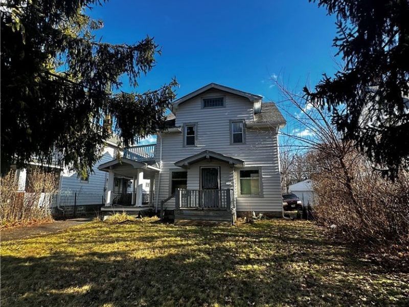 2083 N Taylor Road, Cleveland Heights, OH 44112 Photo 4